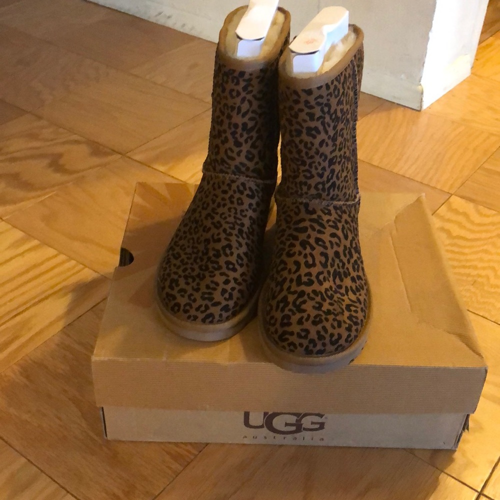 Brand New Classic Ugg Boots